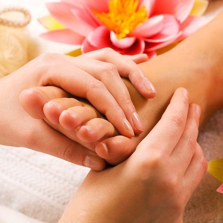 Hand and Foot Massage in Luton